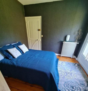 Maison Briand - Petite chambre chez l'habitant - Melun Centre - Wifi, Netflix, Smart TV, Lit à mousse mémoire de forme